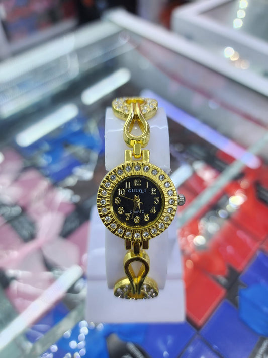 Ladies’ Chain Watch – Elegant & Stylish Timepiece