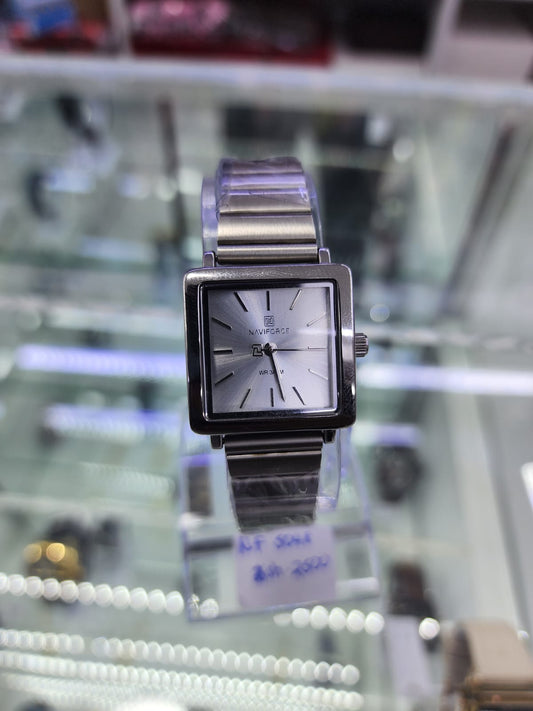 NAVIFORCE LADIES CHAIN WATCH
